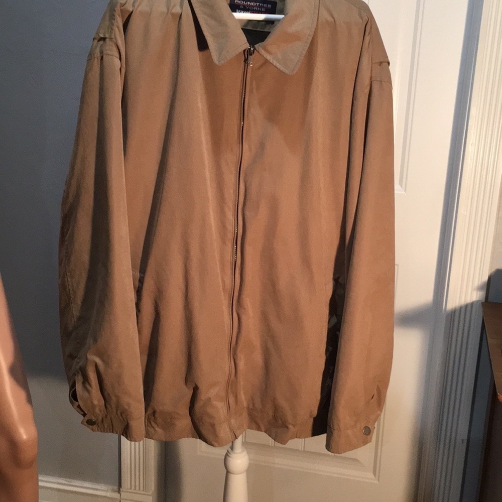 Roundtree & Yorke travel smart tan Jacket. 4X